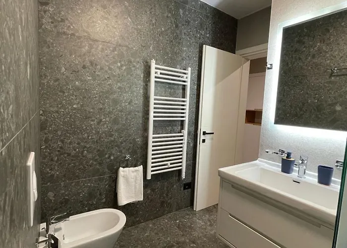 Rov Bright Διαμέρισμα Τίρανα